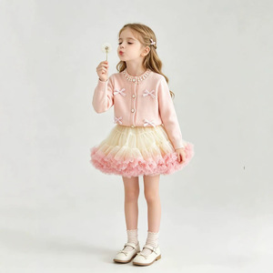Cardigan Casual <span class=keywords><strong>in</strong></span> Pizzo Lavorato a Mano con Fiocco Piccolo e Gonna Tutu <span class=keywords><strong>in</strong></span> <span class=keywords><strong>Tulle</strong></span>, Set Due Pezzi Autunno Inverno per Bambine - Product Image 1