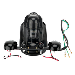 DUPANQ Clignotant de frein arrière de crâne de <span class=keywords><strong>moto</strong></span> pour Cafe Racer Old School Bobber Chopper - Product Image 5