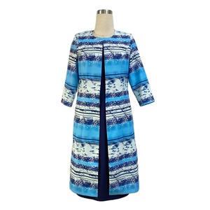Vêtements pour femmes en gros : Robe populaire à rayures colorées, ensemble deux pièces grande taille pour femmes africaines, manteau long d'usine - Product Image 6