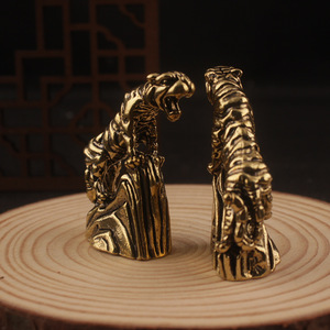 Ornement de bureau en laiton massif, tigre, 2 pièces, animal du zodiaque Feng Shui, animal de compagnie pour le thé, fournitures de bureau - Product Image 3
