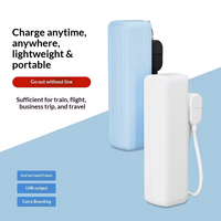 Vente en gros d'usine, batterie externe mini capsule personnalisée 21700, 5000 mAh, câble Type-C intégré, chargeur portable, logo personnalisé pour cadeau