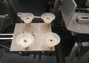 Máy đấm bốc tự động hai hộp cho một Gói máy đóng thùng cho mặt nạ làm đẹp của phụ nữ - Product Image 5