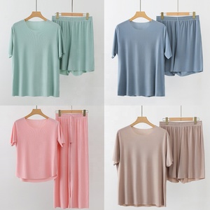 Coppia <span class=keywords><strong>taglie</strong></span> <span class=keywords><strong>forti</strong></span> <span class=keywords><strong>pigiama</strong></span> giama giama giama a giama da salotto Set di pigiami da <span class=keywords><strong>uomo</strong></span> all'ingrosso in seta di ghiaccio sottile - Product Image 1