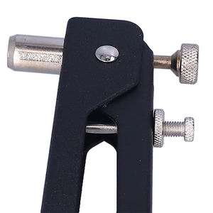 Herramienta <span class=keywords><strong>de</strong></span> remache <span class=keywords><strong>de</strong></span> tuerca roscada manual portátil 106 piezas pequeño juego <span class=keywords><strong>de</strong></span> pistola <span class=keywords><strong>de</strong></span> tuerca <span class=keywords><strong>remachadora</strong></span> manual industrial - Product Image 4