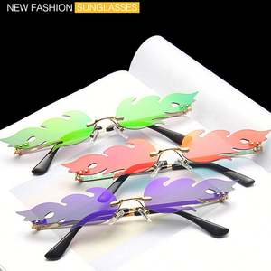 Gafas de Sol de Moda para Mujer con Logotipo Personalizado, Sin Montura, con Revestimiento de Espejo de Lujo, Gafas de Sol con Diseño de Llama de Fuego para Mujer - Product Image 5