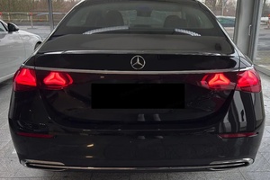 Bastante usado 2025 MercedesS Klasa <span class=keywords><strong>E</strong></span> <span class=keywords><strong>220</strong></span> D 4-Matic Avantgarde 2.0L <span class=keywords><strong>SEDAN</strong></span> listo para su uso, sin accidentes listo para enviar a todo el mundo - Product Image 6