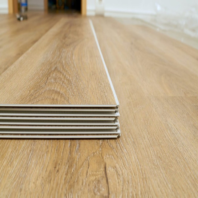 Luxury Eco-friendly PVC LVT SPC Floor Plastic Flooring European Virgin Material Click Vinyl Plank Rigid Vinyl SPC Flooring