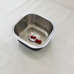 حوض مطبخ مستطيل من الفولاذ المقاوم للصدأ 304 عالي الجودة من OUERT مع صنبور مثبت تحت السطح بتشطيب مصقول وضمان لمدة سنة - Product Image 5