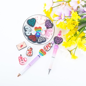 XZZTECH vente en gros de perles focales en silicone personnalisées perles de boulier pour la Saint-Valentin perles de dentition en vrac pour la fabrication de bijoux - Product Image 4