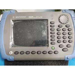 Analyseur de fréquence radio portatif KEYSIGHT N9340B 100kHz-3G BSE d'occasion - Product Image 1