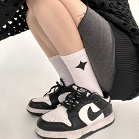 Chaussettes décontractées personnalisées avec logo pour hommes - Collection Printemps en mélange de coton avec design sur le corps et le revers