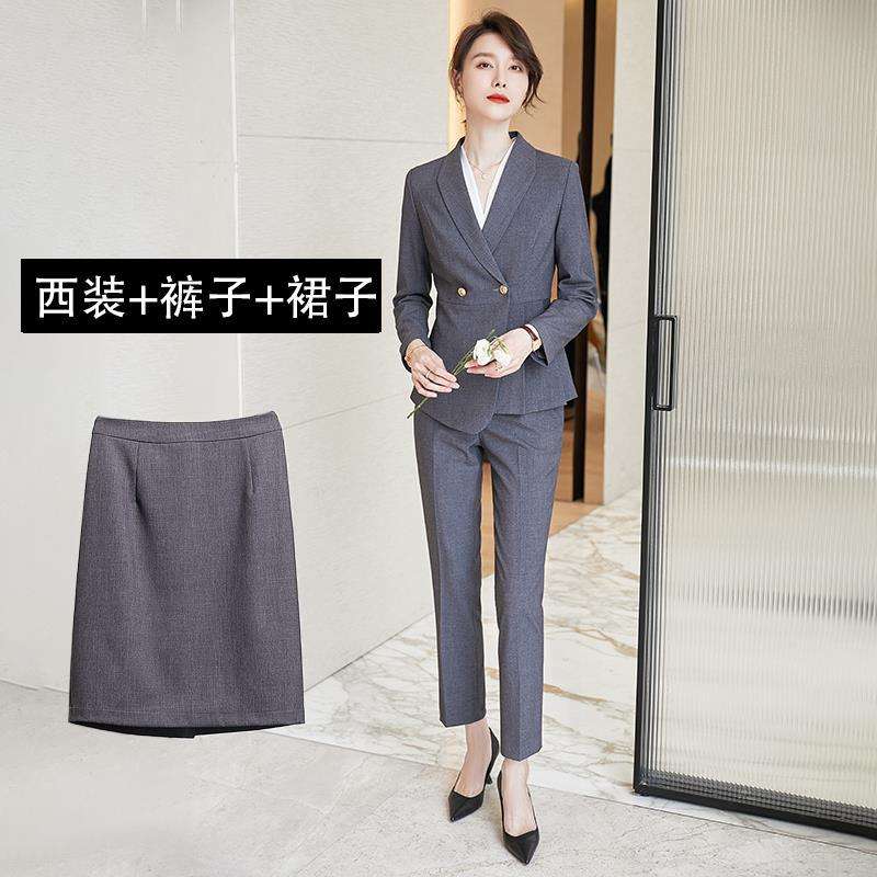 Gris (pantalon jupe costume à manches longues)