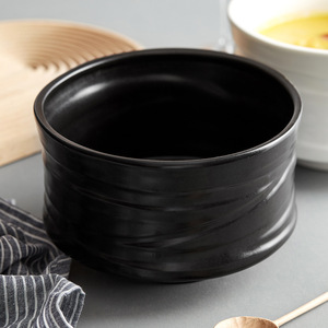 Ensemble de saladiers en céramique de style nordique, forme irrégulière esthétique et créative, passe au micro-ondes, pour hôtels et restaurants - Product Image 1