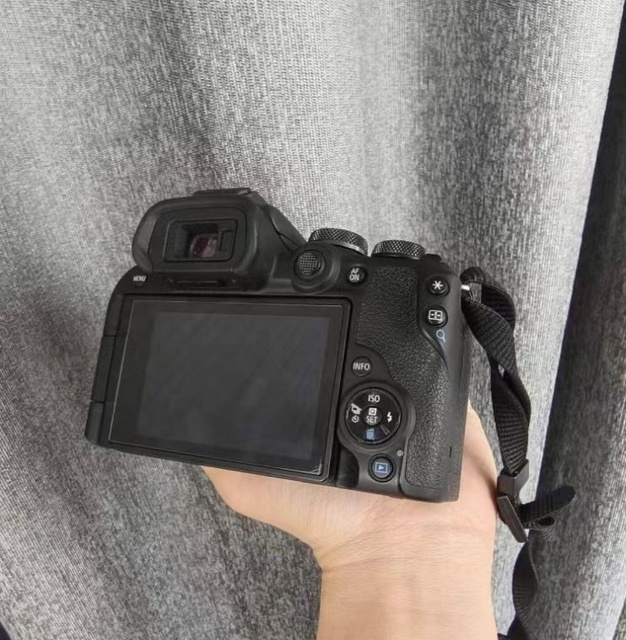 90% New for R10 Mirrorless Digital Camera with 18-45mm Lens APS-C CMOS Sensor SD Card Professional Photography