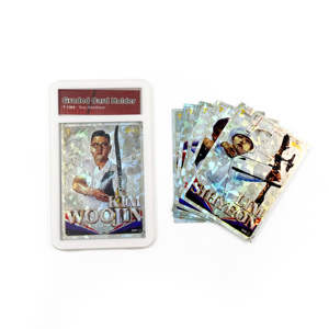 Cartes à jouer en papier avec logo d'anime imprimé, surface holographique brillante personnalisée OEM, jeu de cartes à collectionner - Product Image 4