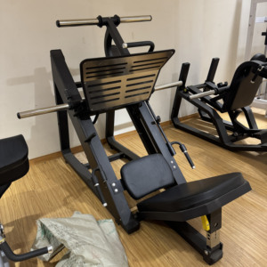 BRAVE LEADING FITNESS YL-1047 Máquina de Entrenamiento de Fuerza con Prensa de Piernas de 45 Grados para Gimnasio Comercial - Product Image 1