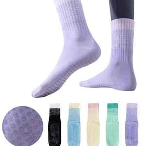 Chaussettes de sport personnalisées en tricot respirant antidérapant de couleur unie en gros en stock pour le yoga et le Pilates - Product Image 1