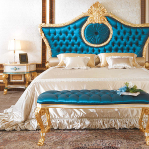 Juego de dormitorio de cama tallada clásica europea en exquisito tono azul tapizado para dormitorios principales en mansiones - Product Image 1