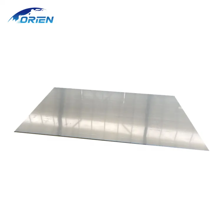 Astm Jis Din Gb 1060 Feuille de toiture en aluminium ondulé en aluminium 3003 3A21 à la feuille en aluminium transparente