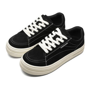 Mocassins décontractés en toile à lacets Chaussures rétro et polyvalentes sportives à grande semelle supérieure Chaussures confortables à la mode pour hommes - Product Image 1