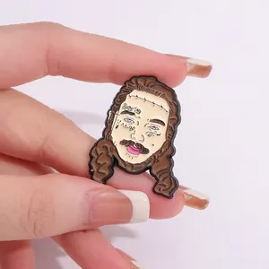 Coroa de metal com bonecos de cantor americano Post Malone, crachá de hip-hop e música rock, broche de esmalte para presente, joia mágica