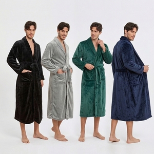 Accappatoio in flanella di lusso con cappuccio da uomo, morbido in pile, vestaglia da notte oversize personalizzabile, disponibile negli USA - Product Image 4