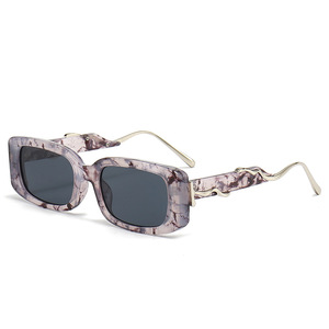 Luxe femmes petites <span class=keywords><strong>lunettes</strong></span> <span class=keywords><strong>de</strong></span> <span class=keywords><strong>soleil</strong></span> Punk <span class=keywords><strong>2023</strong></span> nouvelle mode rouge sans monture <span class=keywords><strong>lunettes</strong></span> <span class=keywords><strong>de</strong></span> <span class=keywords><strong>soleil</strong></span> hommes Unique incurvé <span class=keywords><strong>lunettes</strong></span> jambes sans cadre <span class=keywords><strong>lunettes</strong></span> - Product Image 5