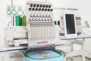 Machine à broder professionnelle REVHON, fabriquée en Chine, 12/15 aiguilles, 1200 tr/min, haute vitesse, usage domestique, une tête - Product Image 2