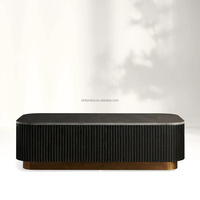 Table basse en bois massif haut de gamme pour salon américain