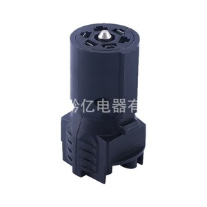 Adaptateur de connecteur de remorque 110V-250V en plastique noir pour usage automobile - Product Image 1