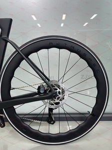 Vélo de route en fibre de carbone TWITTER R15 WheelTop TX - 24 vitesses, freins à disque hydrauliques, vélo de course coupe-vent - Product Image 4
