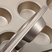 Fabrik-Großhandel Bestseller 6-Fach Kohlenstoffstahl Muffin-Cupcake-Backform für Heimküche und Backen