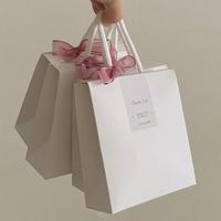 Boîte cadeau personnalisée écologique faite à la main de style coréen avec poignée, sac pliable avec ruban pour bijoux et biscuits
