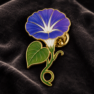 Pin de solapa de esmalte suave personalizado con diseño de flor de trompeta morado-azul, chapado en oro, con hoja y guirnalda, promocional OEM - Product Image 2