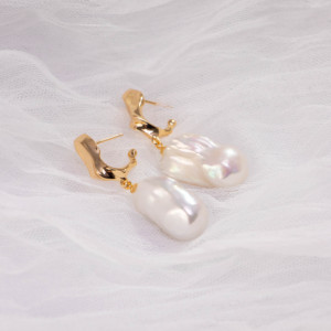 Boucles d'oreilles en perles baroques naturelles à fort lustre, plaquées argent et or, 14-18 mm, 100% perles d'eau douce naturelles. Prix d'usine en gros. - Product Image 2