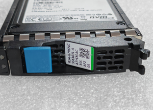 5563631-A 7.6TB NVMe フラッシュドライブ - Product Image 6