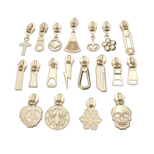 OEM Kích cỡ túi Giày phụ kiện may mặc Ba lô Áo khoác kim loại dây kéo thanh trượt tùy chỉnh dập nổi logo kim loại dây kéo puller - Product Image 1