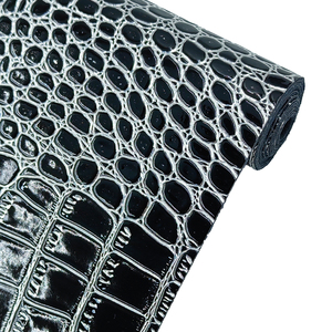 Venta al por mayor de imitación de piel de cocodrilo de imitación de cuero para bolsa de lujo azadas funda de teléfono de cuero de cocodrilo en relieve de cuero pu - Product Image 1