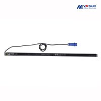 PDU monophasé 32A intelligent avec disjoncteurs hydrauliques-magnétiques, protection contre les surcharges et les courts-circuits pour les baies de serveurs 42U