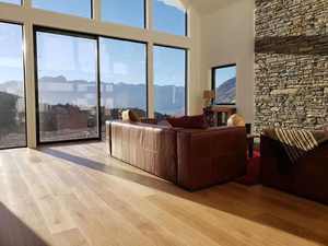 Qualité Fine En Bois De Chêne De Haute Qualité Plancher En Bois à Trois Couches Plancher En Bois - Product Image 3