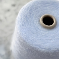 Fil de fibre écologique 72% kid mohiar 28% fil de soie fil de mohair super doux pour pull à tricoter à la main
