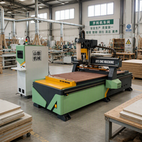 Machine de découpe et de gravure automatique CNC pour le bois avec changeur d'outils linéaire, pour le perçage et la découpe de panneaux de meubles, MDF et contreplaqué