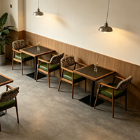 Tables de restaurant en bois massif, couleur et forme personnalisables pour hôtel, café, banquet, usage commercial