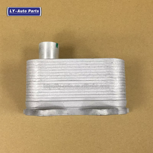 Alloggiamento del radiatore dell'olio motore per Audi per Skoda per <span class=keywords><strong>Yeti</strong></span> per sedile per Alhambra per Exeo 06 j117021e 06 j117021m 06 j117021p 06 j117021q - Product Image 4