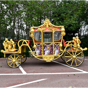 Magnifique sculpture de cheval royal avec calèche à roues dorées, calèches de mariage, chariots et calèches à chevaux - Product Image 1
