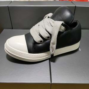 Zapatillas Vintage para Hombre, Diseño de Marca, Bajas, Acolchadas, con Certificación LWG, de Piel de Cordero Granulada, con Cordones Gruesos y Suaves, para Parejas - Product Image 3