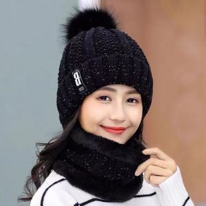 Ensemble <span class=keywords><strong>bonnet</strong></span> et écharpe en tricot pelucheux à motif pour <span class=keywords><strong>femme</strong></span> - <span class=keywords><strong>Bonnet</strong></span> d'hiver chaud pour le ski en plein air avec <span class=keywords><strong>pompon</strong></span>, prêt pour la plage - Product Image 5