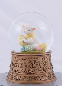 Globo di Neve in Resina e Vetro con Agnello Pasquale Dipinto a Mano, Regalo Musicale per Bambini, OEM e ODM - Product Image 2