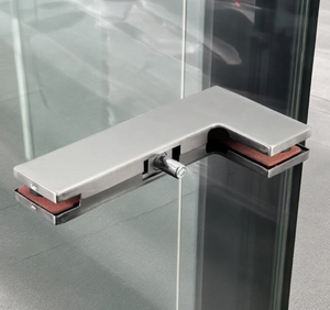 แผงเหล็กสแตนเลสหนาพิเศษ คลิปโค้งรูปทรงเจ็ดเหลี่ยม ใช้งานสะดวกสำหรับกระจกหนา 10-12 มม. - Product Image 1