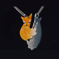 Nouvelle mode créative de haute qualité en acier inoxydable peint à la main renard étreignant grand méchant loup Couple collier de couture